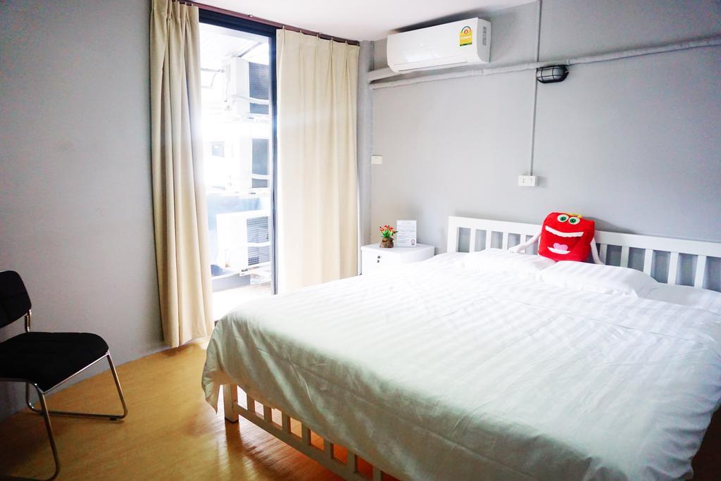 Moumou Hostel Bangkok Extérieur photo
