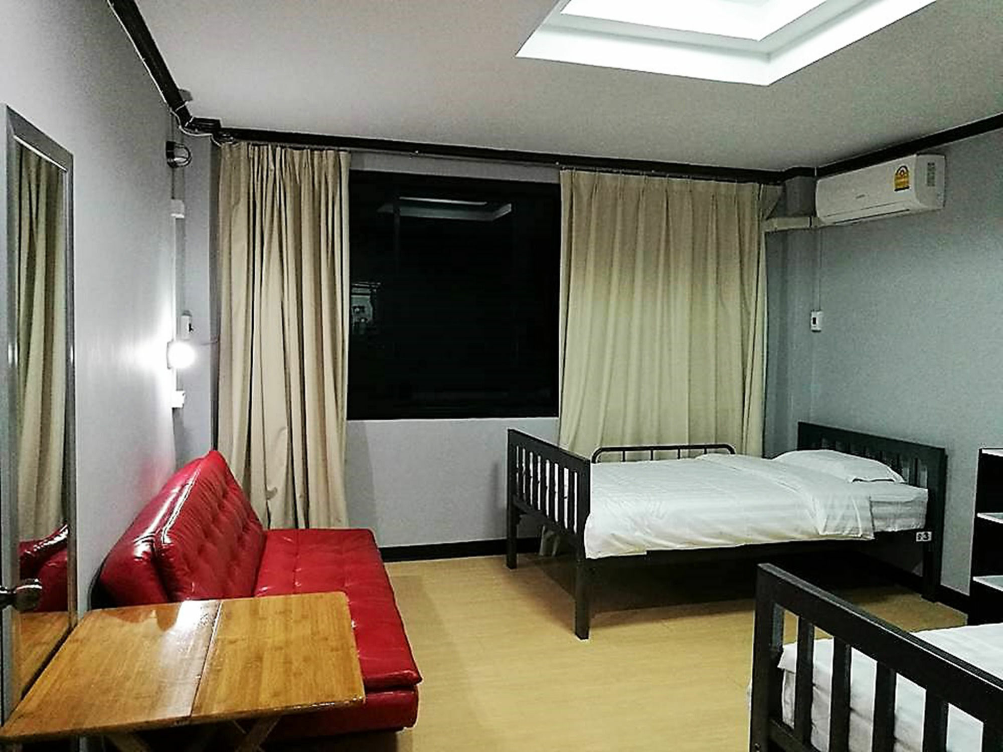 Moumou Hostel Bangkok Extérieur photo